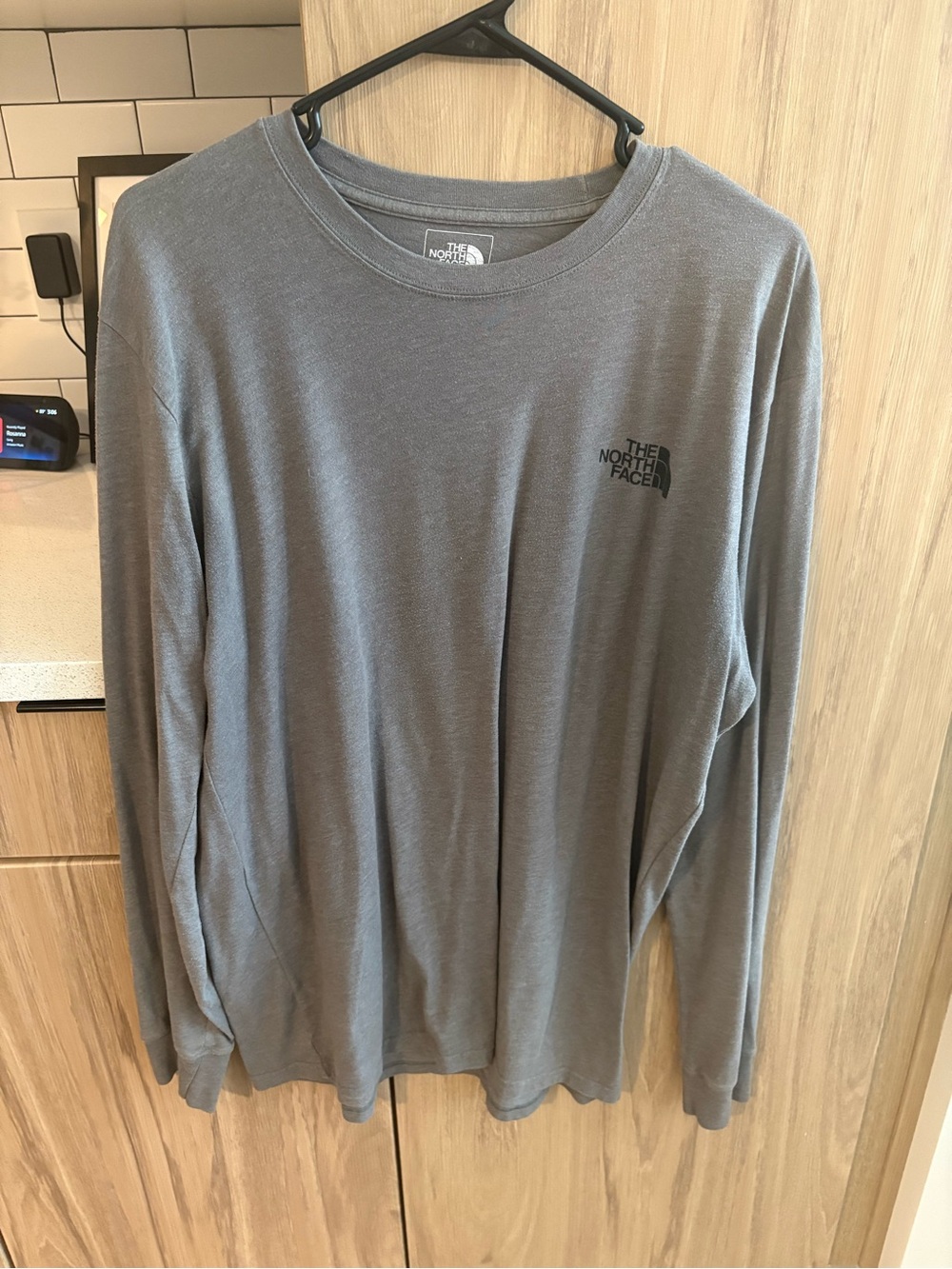 The North Face Men's Long Sleeve Crewneck Tee - Gray